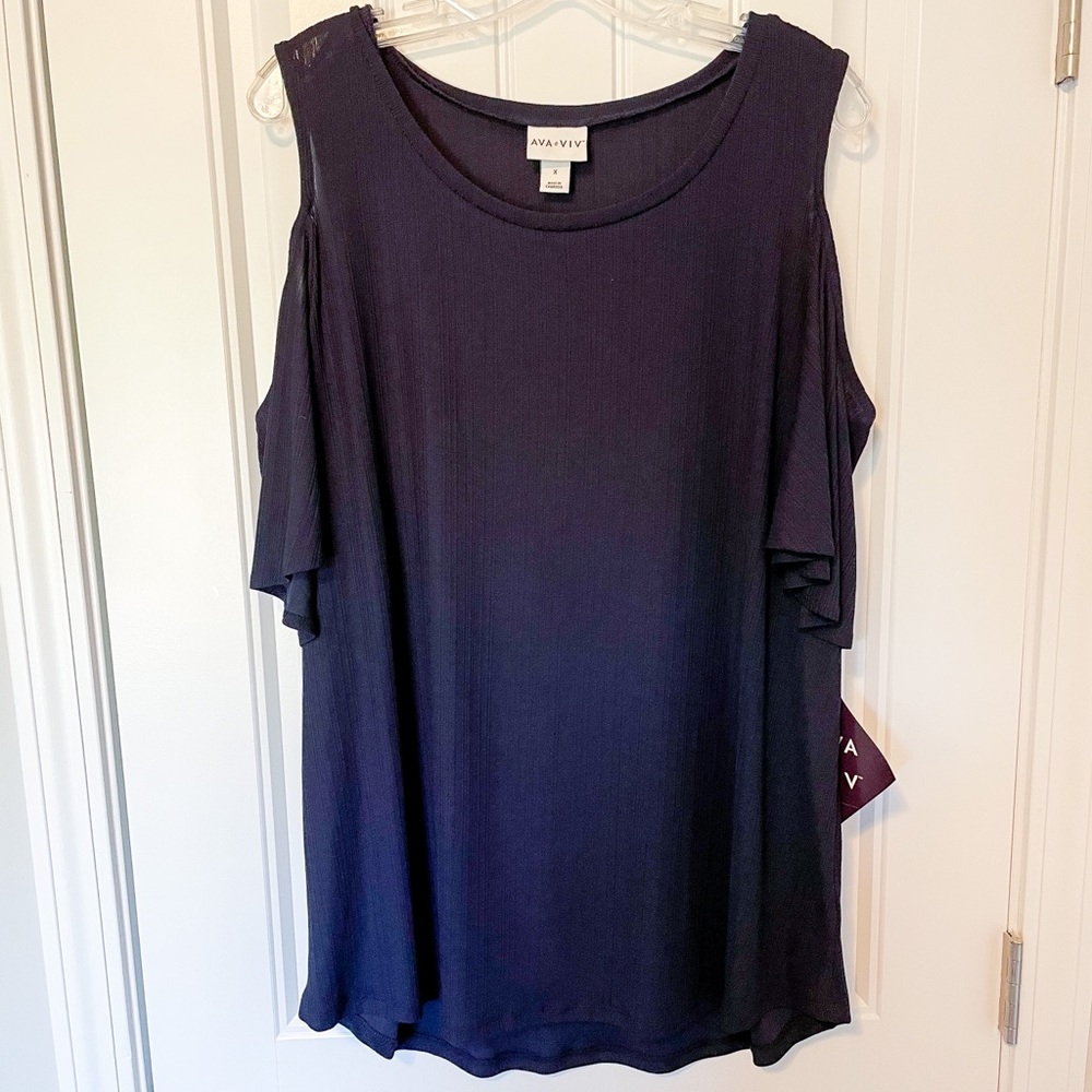 ⚡️Ava & Viv cold shoulder navy vneck